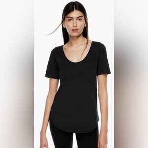 Babaton Aritzia T shirt Sami BLACK Size XXS Scoop neck S/S